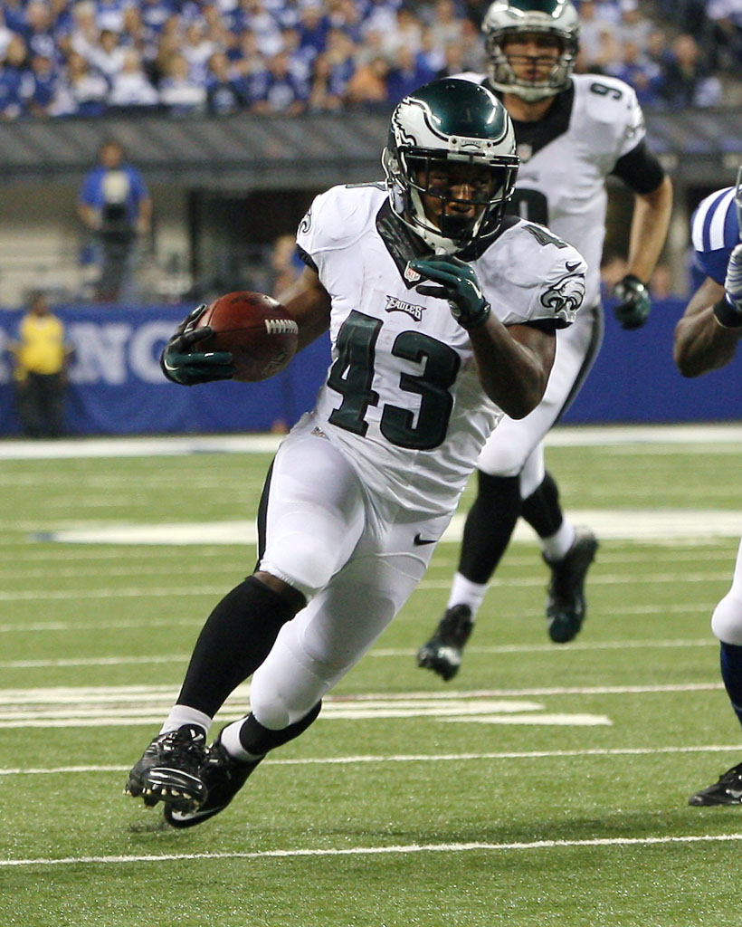 Darren Sproles wearing Nike Vapor Speed Mid