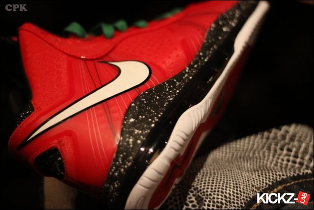 Lebron 8 hot sale v2 christmas