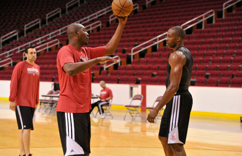 Dwight Howard wearing adidas D Howard 4 Lakers PE