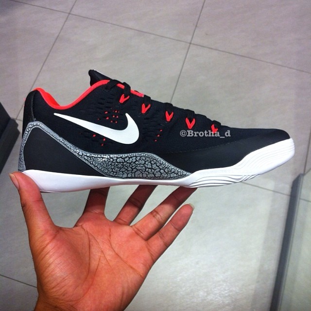 Release Date: Nike Kobe 9 EM - Black/White-Laser Crimson-Wolf Grey