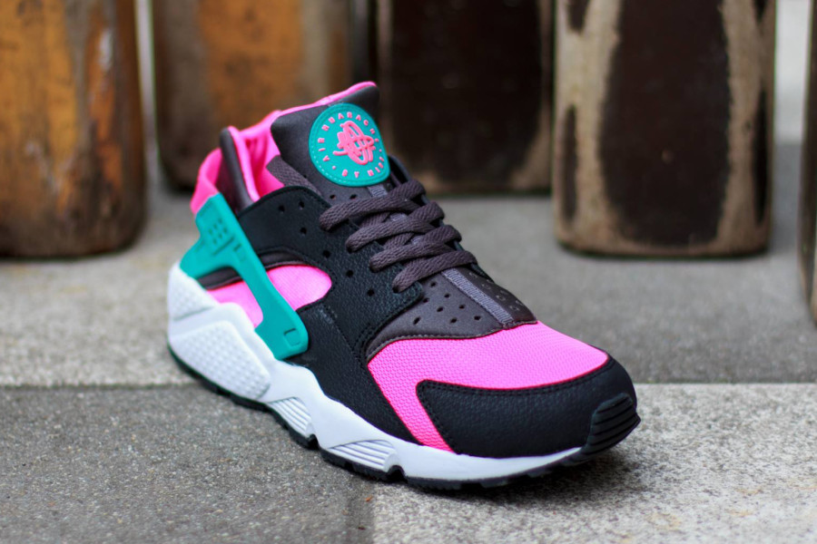 nike huarache hyper pink