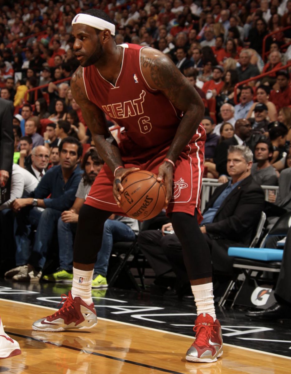 lebron wearing lebron 11