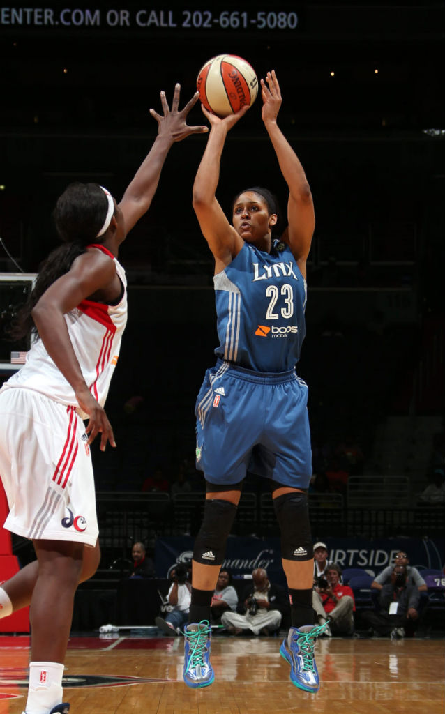 Maya Moore wearing Jordan Aero Mania Silver Blue Teal PE (3)