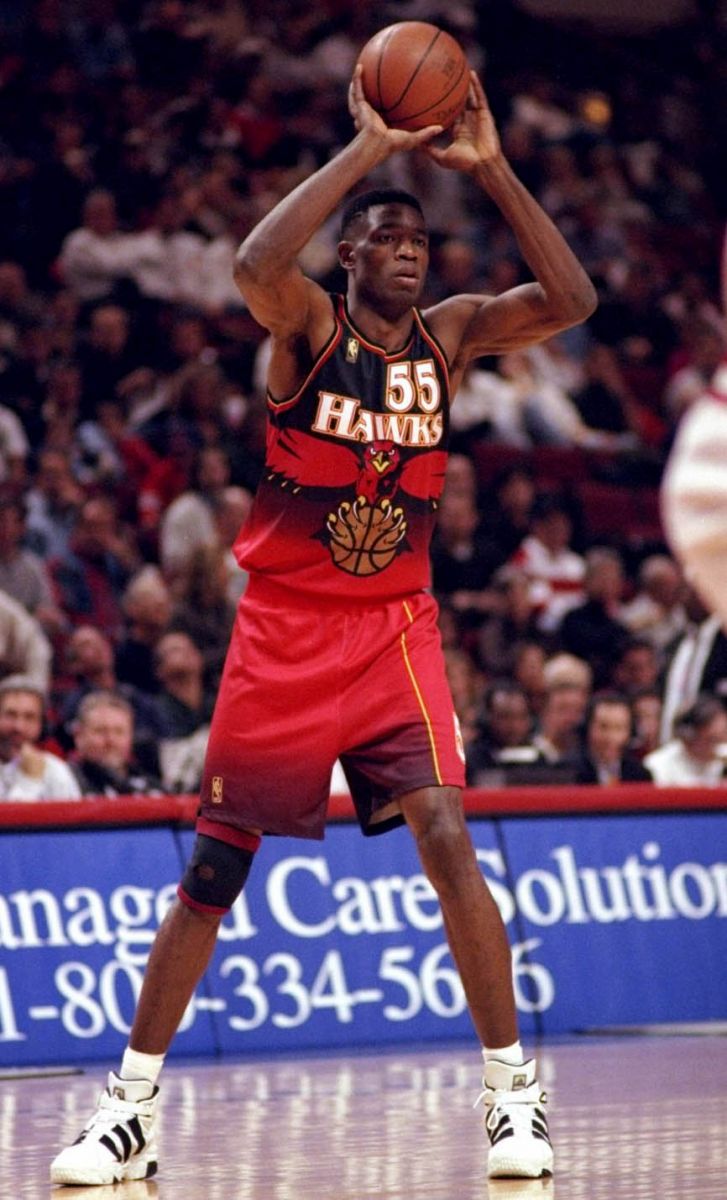 Flashback // Best Shoes Worn With the Original Atlanta Hawks Big Hawk  Uniform