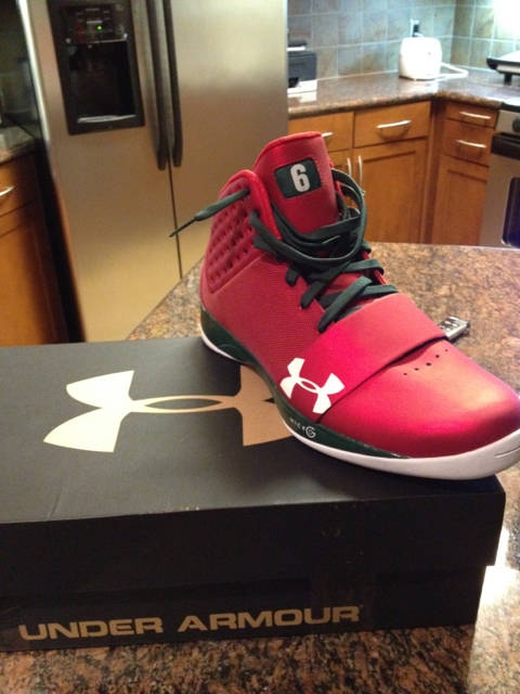 Under Armour Micro G Funk DeAndre Jordan Christmas (1)