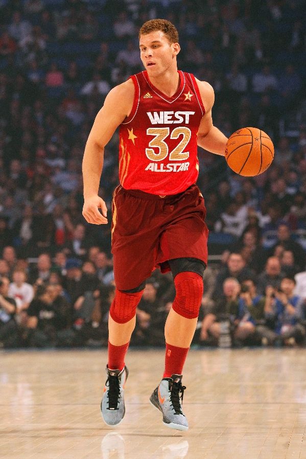 Blake Griffin wearing Nike Zoom Hyperdunk 2011 Galaxy