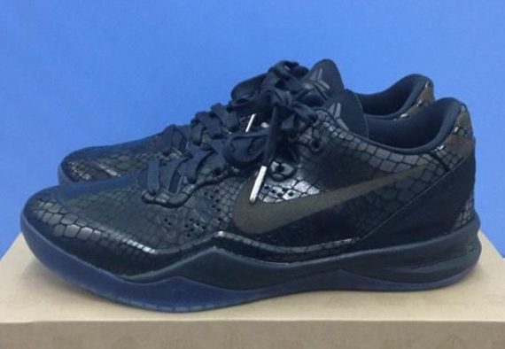 kobe 8 black and blue