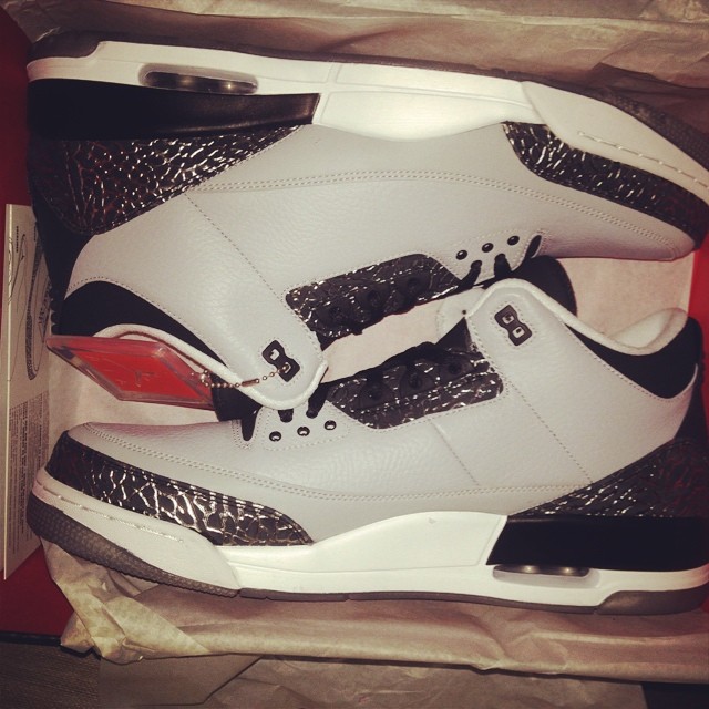 Warren Sapp Picks Up Air Jordan III 3 Wolf Grey