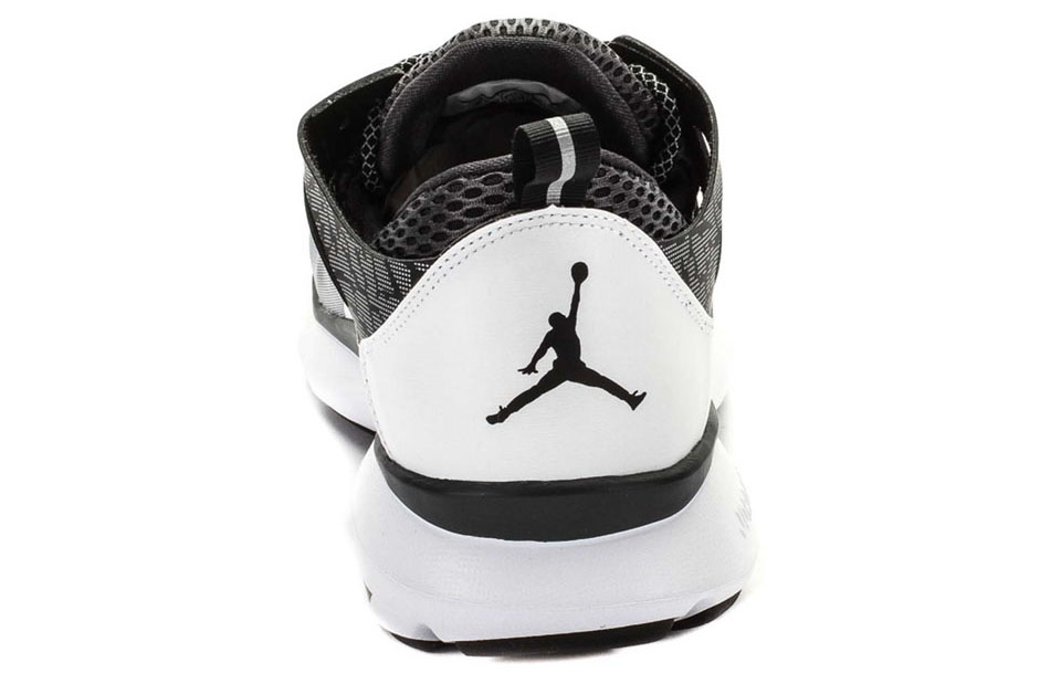 Jordan Flight Runner White/Black-Grey (4)