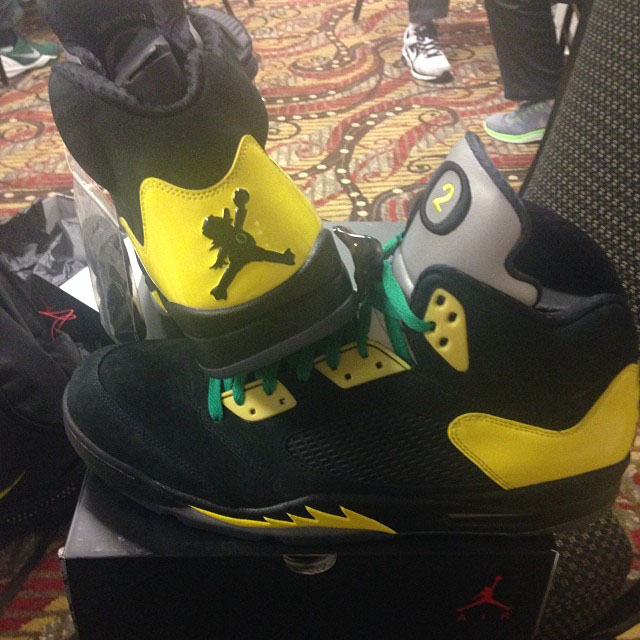 Arik Armstead's Oregon Air Jordan 5 PE (1)