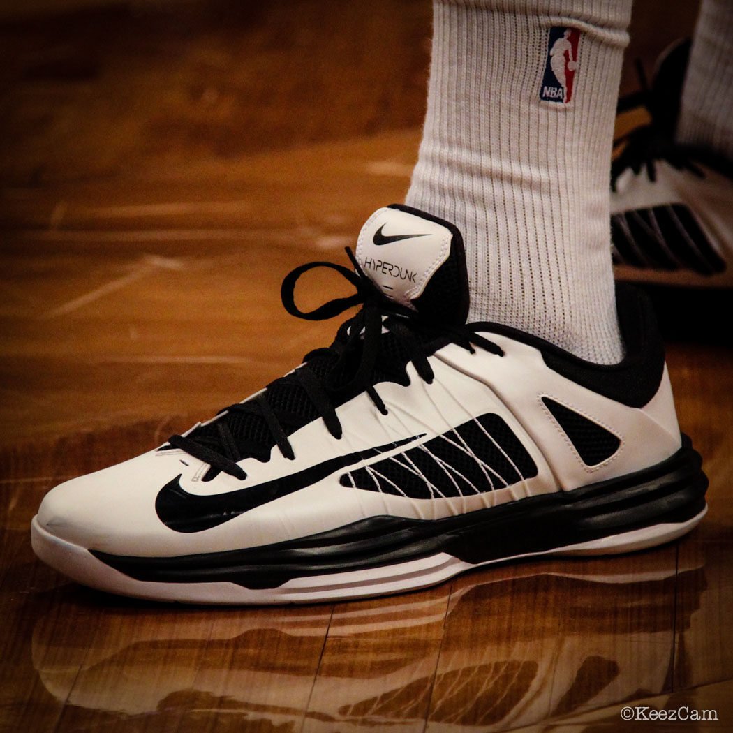 Andray Blatche wearing Nike Zoom Hyperdunk 2012 Low