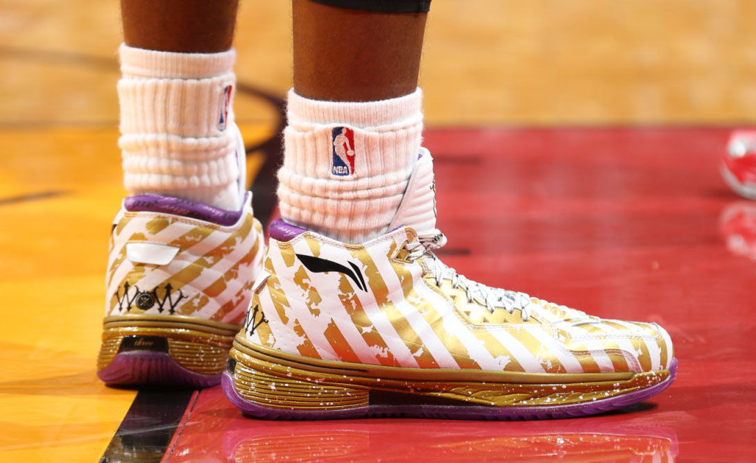 Li-Ning Way of Wade 2 Ring Night Championship Dynasty (6)