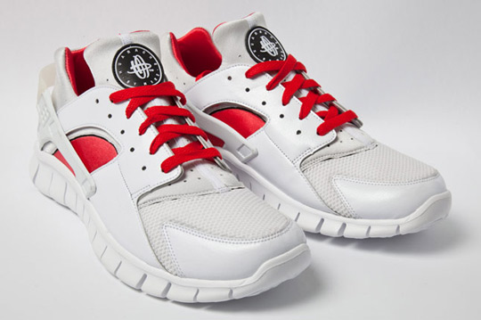 nike huarache white and red