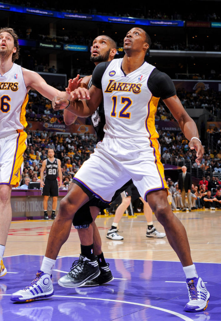 Dwight Howard wearing adidas D Howard 4 Lakers Home (1)