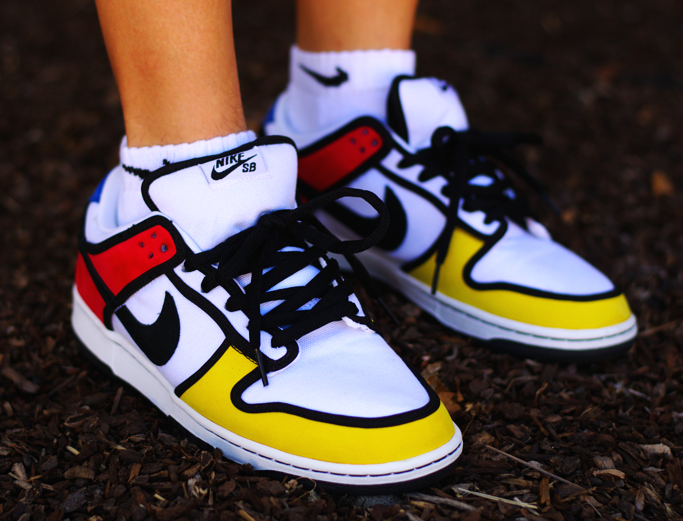 nike dunk low pro sb piet mondrian