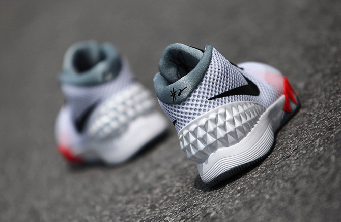 kyrie 1 infrared