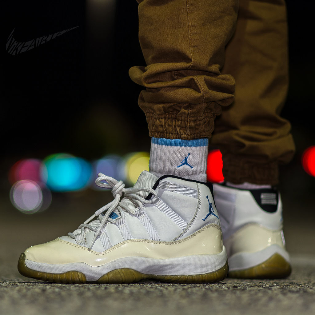 yaboi_tez in the OG 'Columbia' Air Jordan XI 11