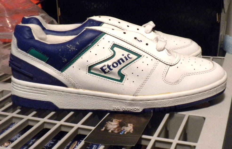 etonic tennis shoes