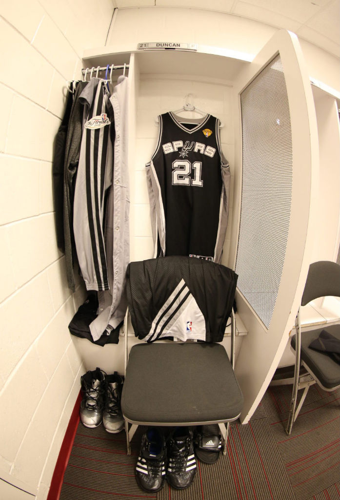 B/R Kicks on X: Tim Duncan hooped in the adidas Crazyquick 1 last