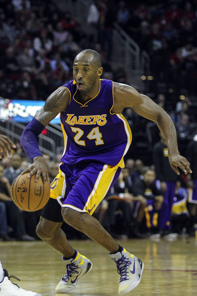 #SoleWatch: Kobe Bryant Wears Nike Kobe 9 Elite 'Lakers' PE | Complex