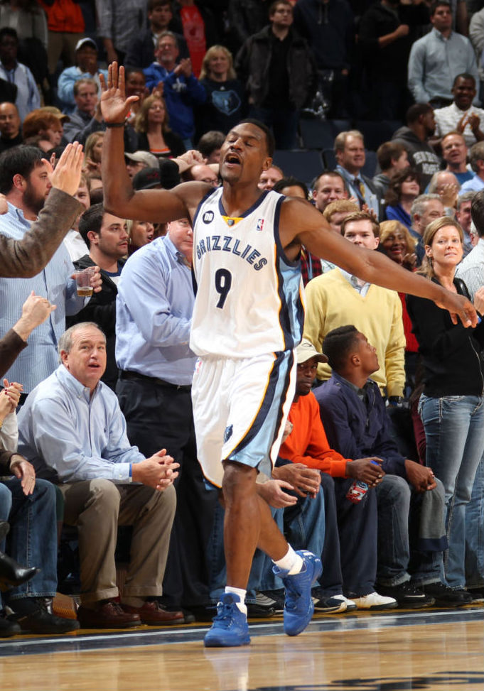 Tony Allen wears adidas Rose 3 miadidas Blue (1)