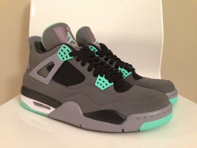 mint green jordans 4