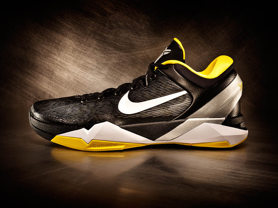 Nike Kobe VII System Supreme Fast 3