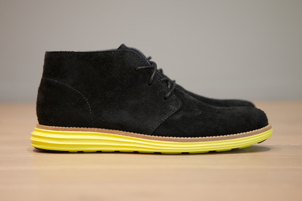 cole haan chukka black