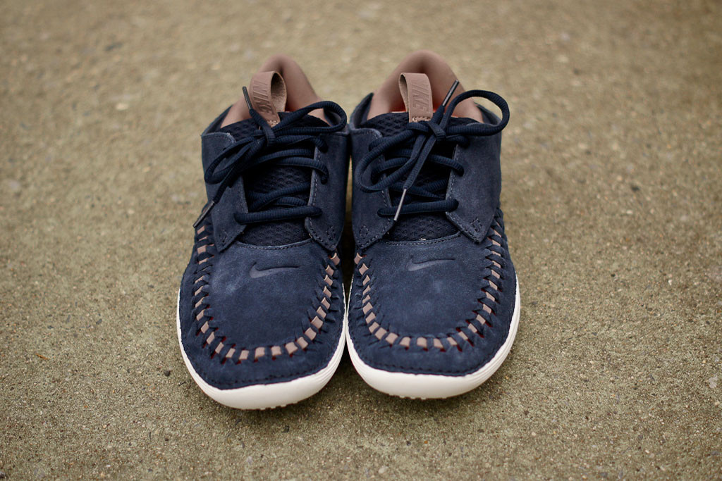 nike solarsoft moccasin woven dark obsidian