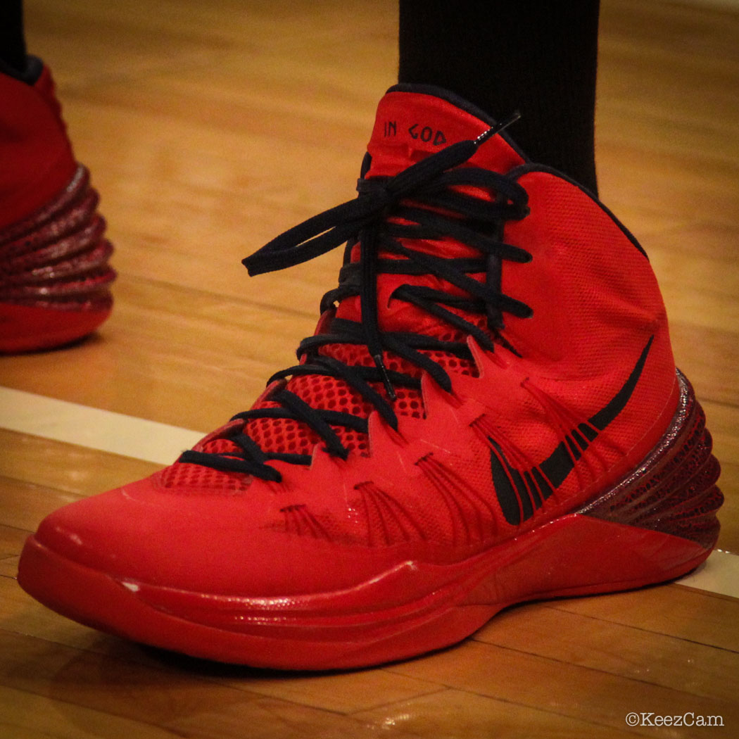 Garrett Temple wearing Nike Hyperdunk 2013