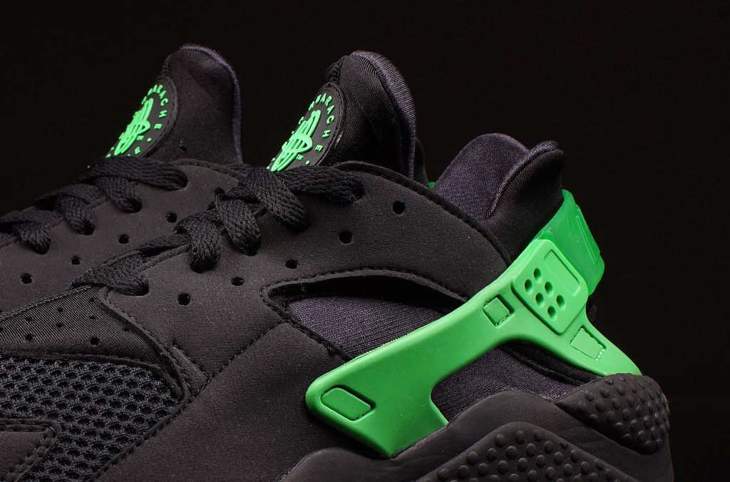 threaten Bearing circle breast A Poisonous Pair of Nike Air Huaraches | Sole Collector