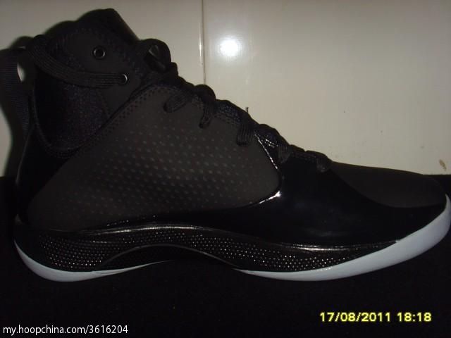 Under Armour Micro G Juke Black 1220967-001