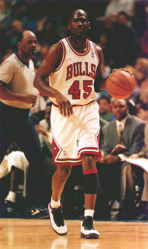 jordan wearing jordan 10