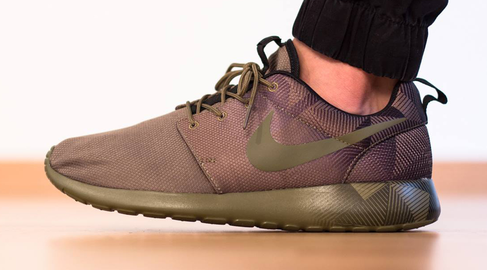 Nike Prints the Roshe Run From Top to 