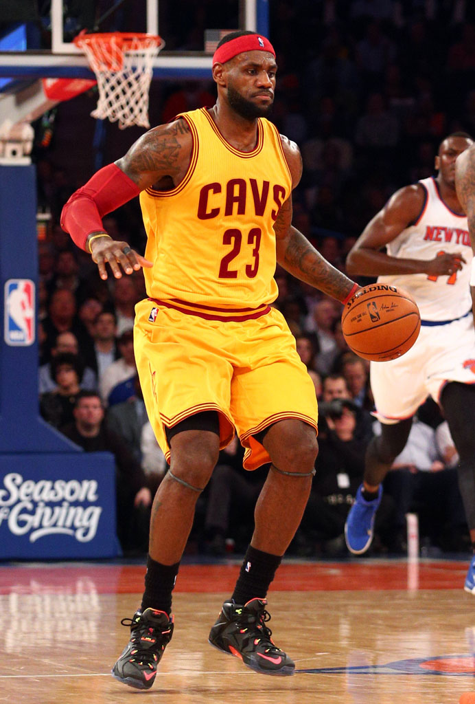 lebron wearing lebron 12