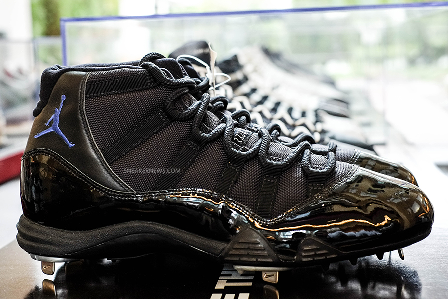 black jordan 11 cleats