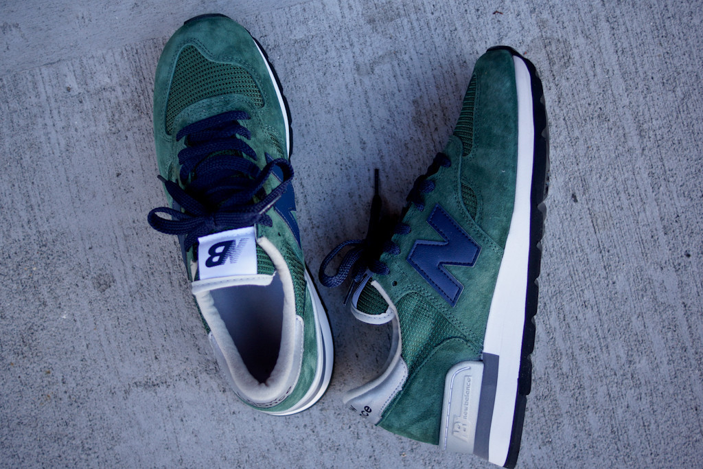 New balance cheap 990 green blue