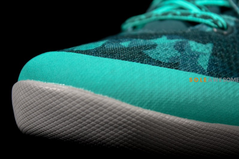 kobe 8 dark atomic teal