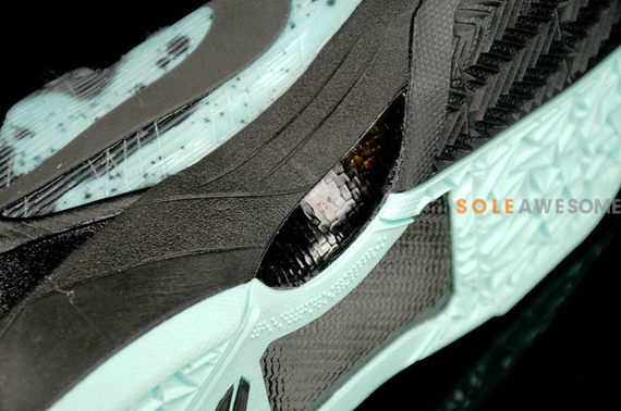 Nike Zoom Kobe VII - Poison Dart Frog - New Images & Release Info ...