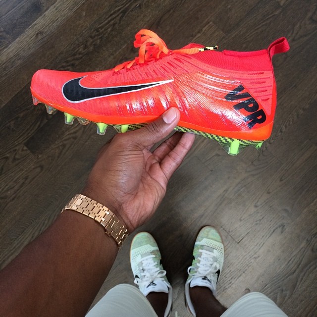 Victor Cruz Picks Up Nike Vapor Ultimate