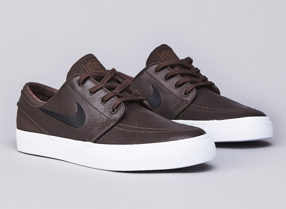 Nike janoski clearance brown leather