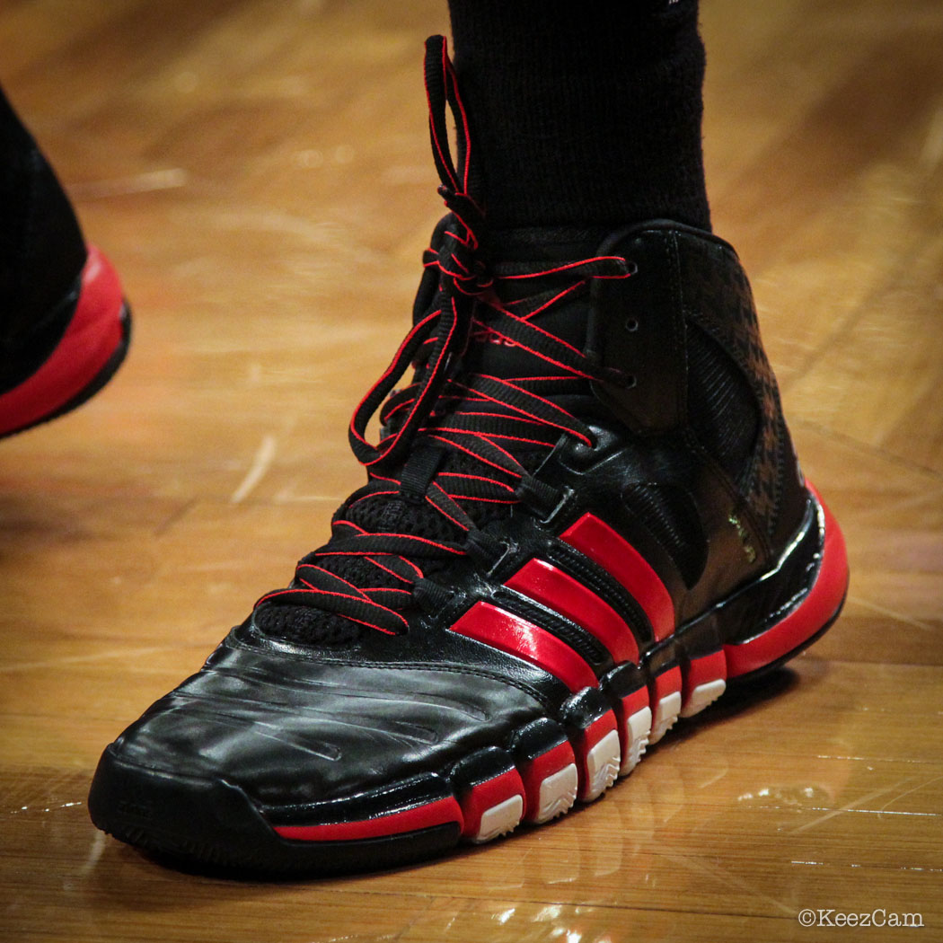 Omri Casspi wearing adidas Crazyghost