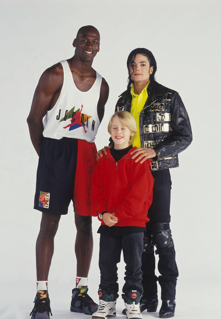 Michael Jackson & Michael Jordan in the Jam Music Video (3)