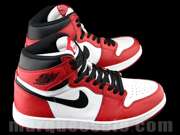 Chicago' Air Jordan 1s with Nike Air 