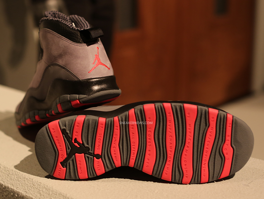 Retro 10 deals grey infrared