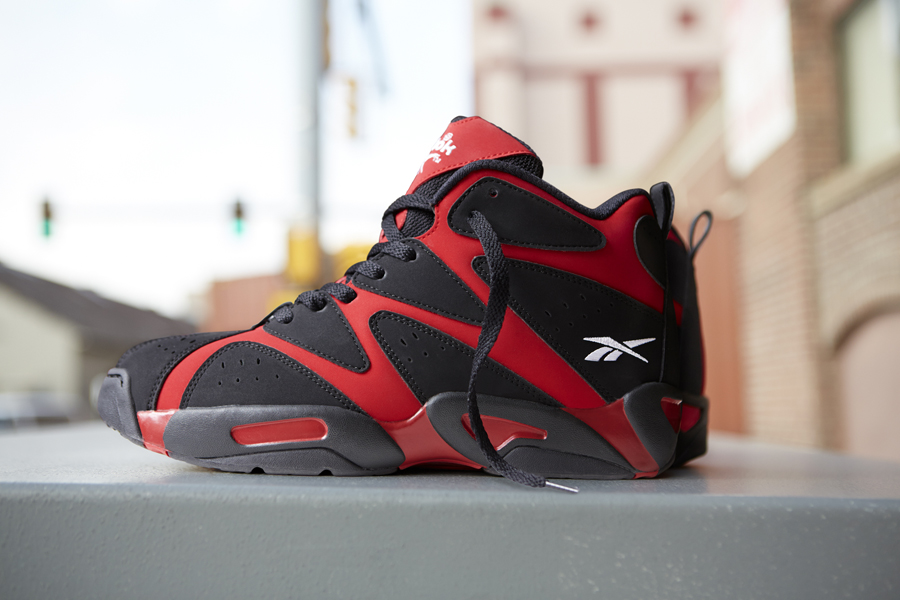 Selling - reebok red and black kamikaze 