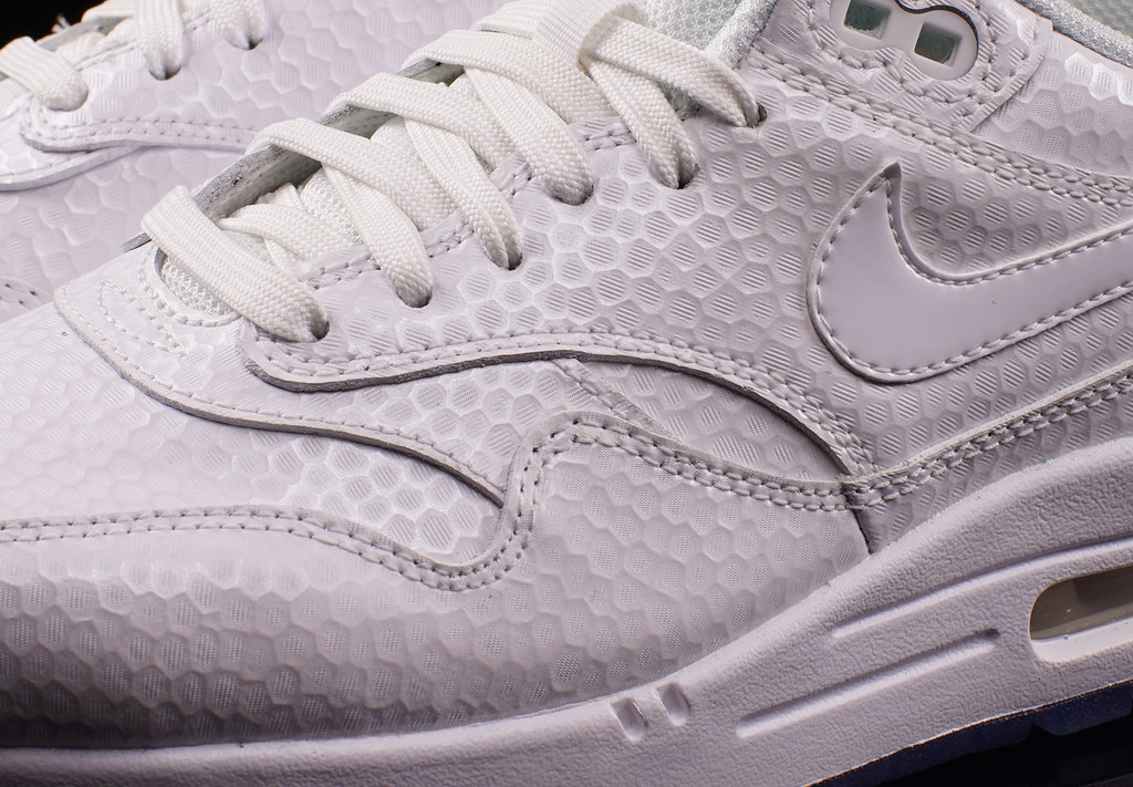 all white air max with icy bottom