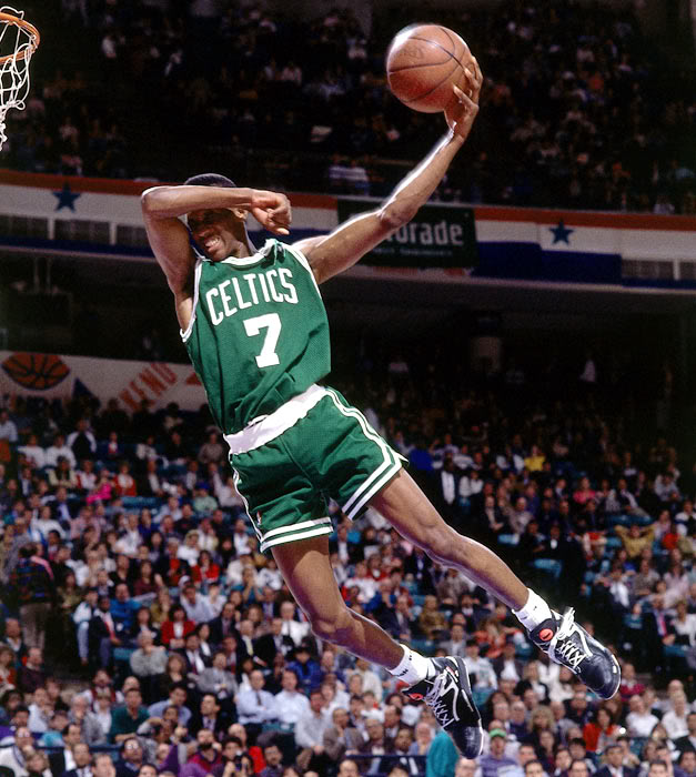 interview sko Pludselig nedstigning Flashback // 1991 Slam Dunk Contest with Dee Brown's Reebok Pumps | Sole  Collector