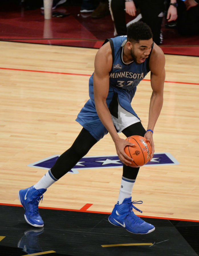 Revelar ingresos Entender SoleWatch: Every Sneaker Worn in the 2016 NBA Skills Challenge | Sole  Collector