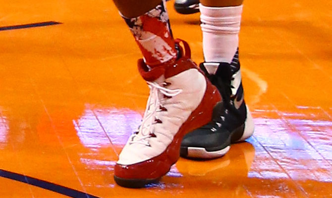 P.J. Tucker wearing Quentin Richardson's 'Clippers' Air Jordan 9 PE (2)